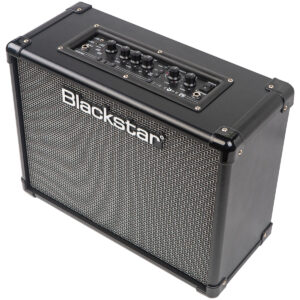 Schrägansicht des Blackstar Blackstar ID:Core V4 40W Black