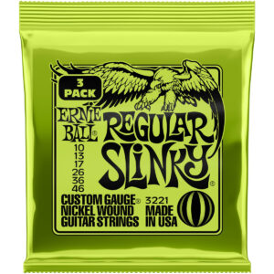Ernie Ball Regular Slinky 3-Pack Saitensatz für E-Gitarre.