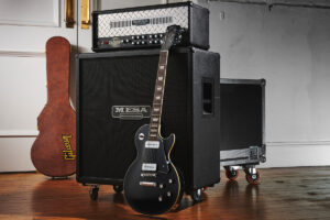 Lifestyle-Bild der Gibson Noel Gallagher Les Paul Standard Ebony