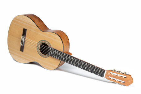 Die Yamaha C 40 ist eine der Top 10 Konzertgitarren für Einsteiger