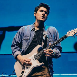 John Mayer mit PRS Silver Sky E-Gitarre.