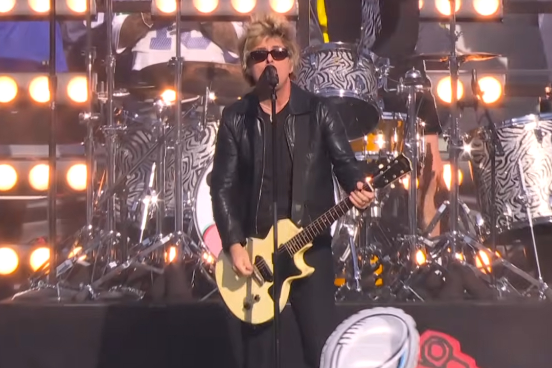 Billie Joe Armstrong zeigt neuen Marshall-Amp beim Super Bowl 2026?