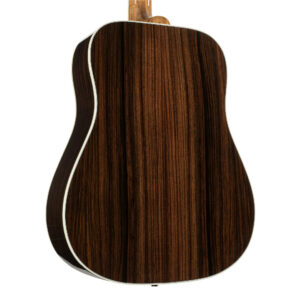 Boden und Zargen einer Akustikgitarre