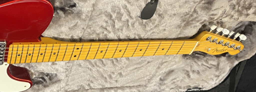 Fender 75th American Professional Classic Cabronita Telecaster Candy Apple Red Geschraubter Modern-"C"-Hals aus Ahorn mit Ahorngriffbrett im 9,5"-Radius.