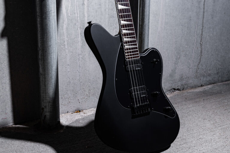 Offset-Gitarren jenseits von Fender: Alternative Offset-Shapes für jeden Geldbeutel