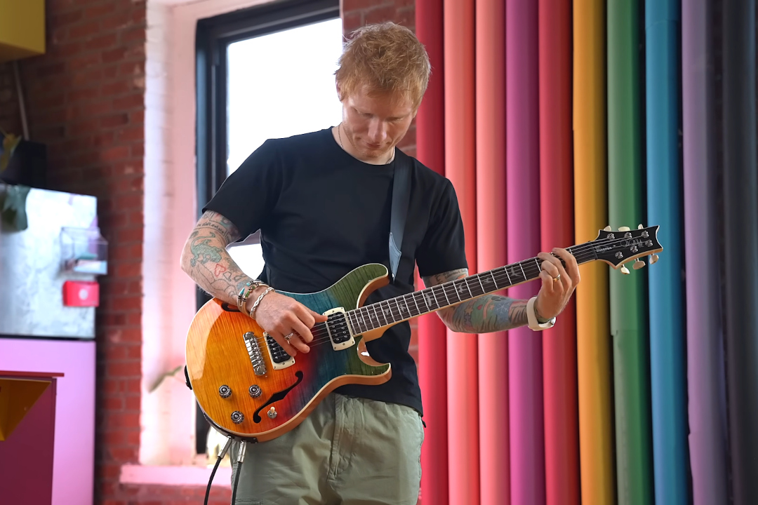 PRS stellt neue Ed Sheeran Hollowbody Piezo Modelle vor