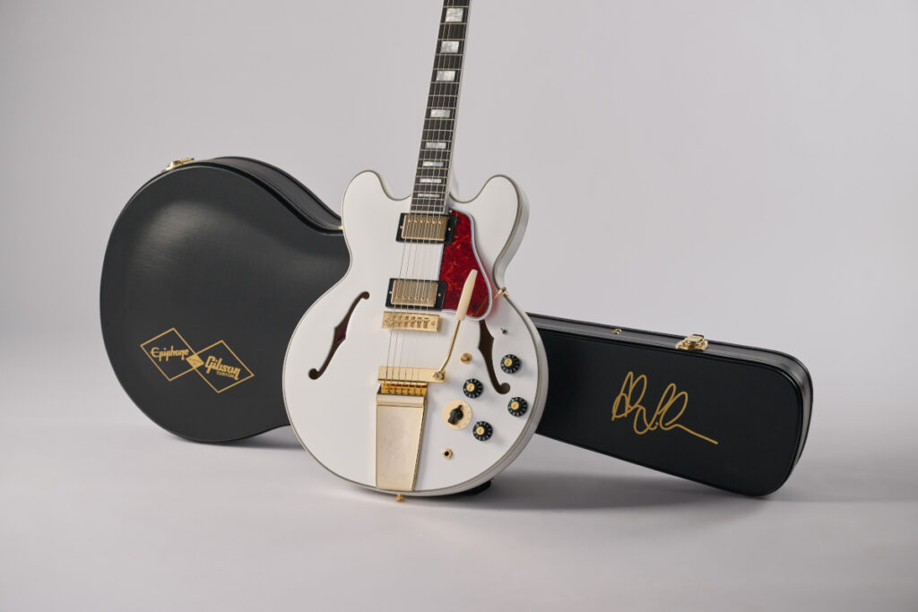 Epiphone Alex Lifeson 1976 ES-355 Alpine White mit Koffer.