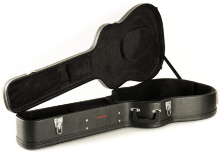 Gitarrenkoffer geöffnet