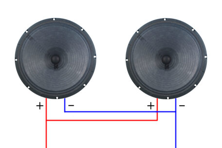 Parallel verdrahtete Lautsprecher