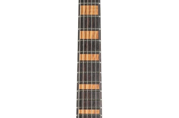 Das Pau-Ferro-Griffbrett besitzt einen 12"-Radius, 22 Dunlop-6110-Bünde und markante Block-Inlays aus Olivenholz.