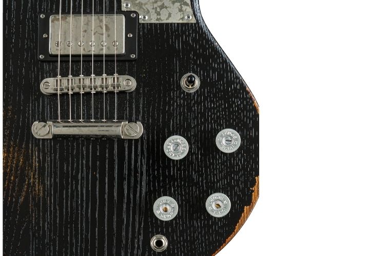 Zwei Rock-II-Humbucker treffen auf Gotoh-Brücke und -Saitenhalter sowie die klassische Schaltung mit zwei Volume- und zwei Tone-Reglern. Die Humbucker lassen sich zusätzlich splitten.