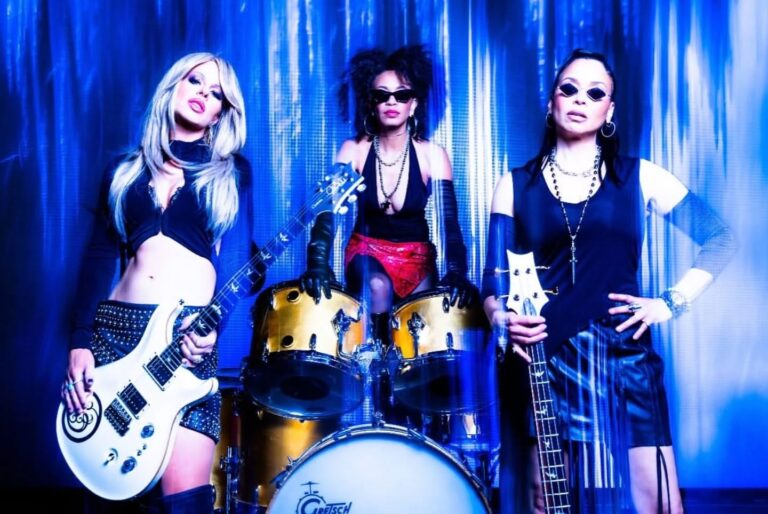 Album fertig: Orianthi geht mit Powertrio an den Start