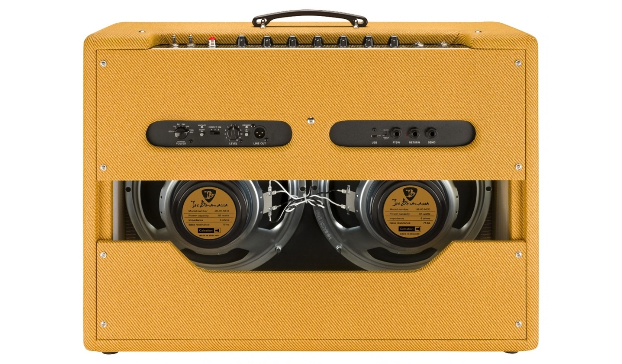 Leistungswahlschalter, Vintage/Tight-Switch, Effektweg und XLR-Line-Out mit IR-Boxensimulation machen den Twin bühnentauglich und recordingfreundlich.
