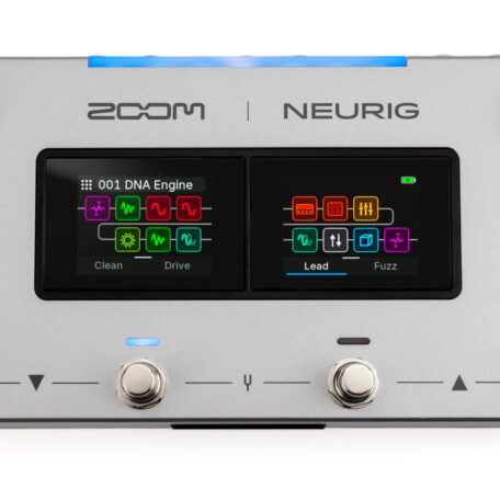 2"-Touchscreens Zoom NEURIG Zwei nebeneinander angeordnete 2"-Touchscreens des Zoom NEURIG